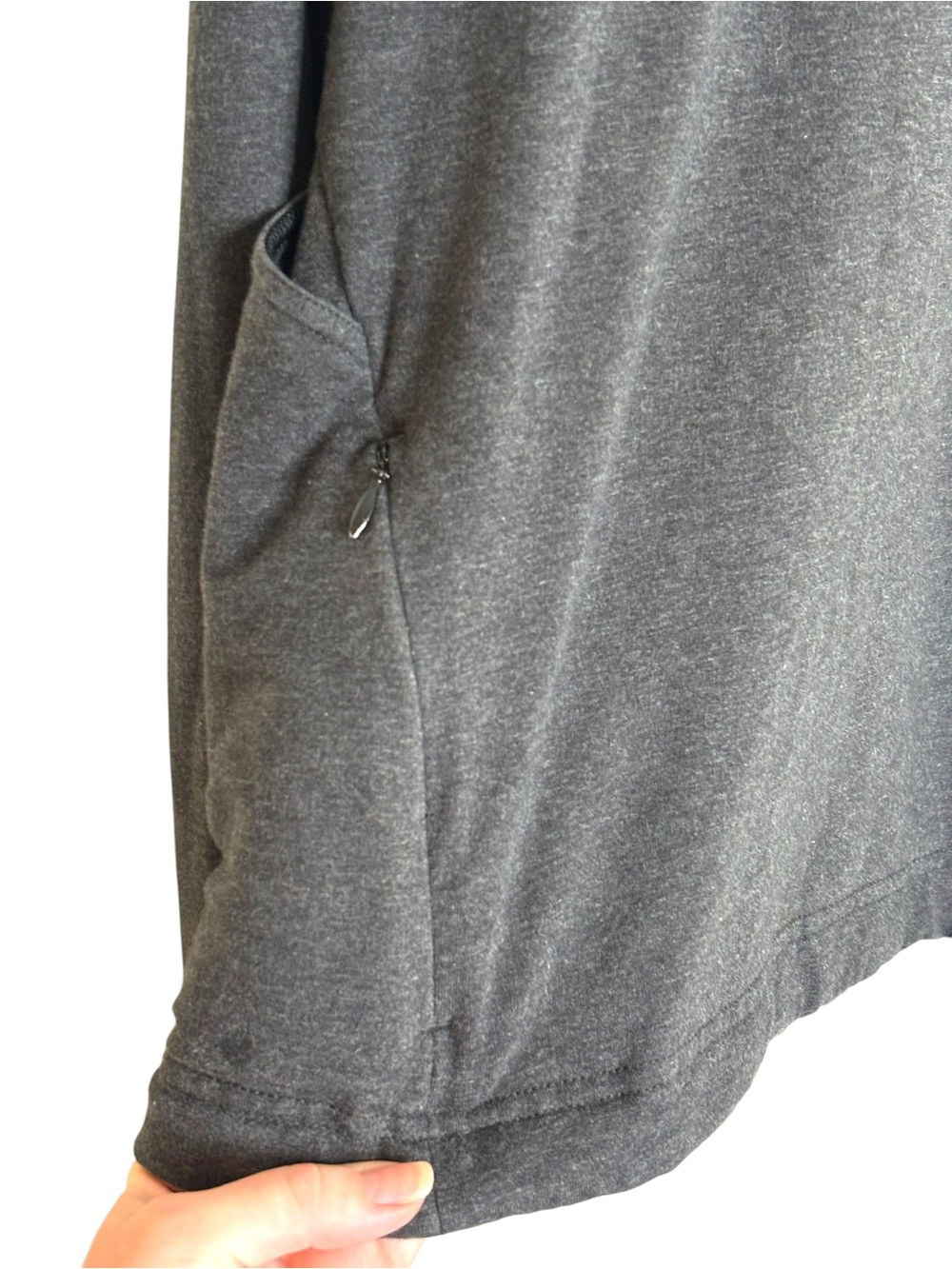 Lululemon tee dark gray long sleeve heavyweight vented back zip pocket size 6 - Picture 4 of 8